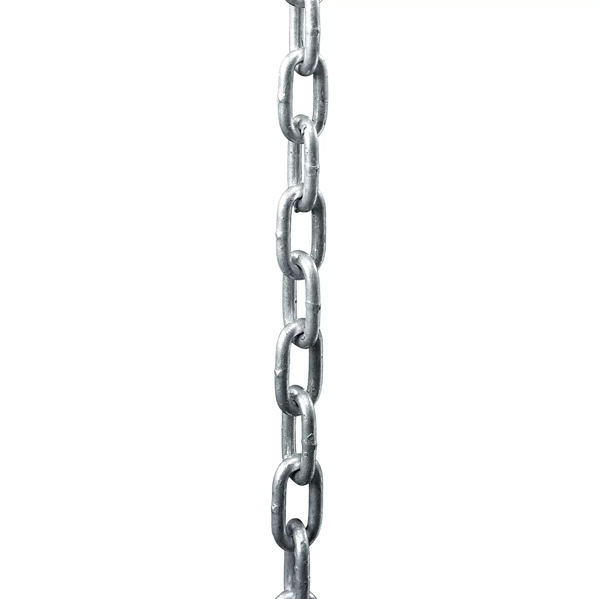 Nahaufnahme einer Metallkette, die vertikal abgebildet ist. Die Kettenglieder sind ineinander verschlungen.