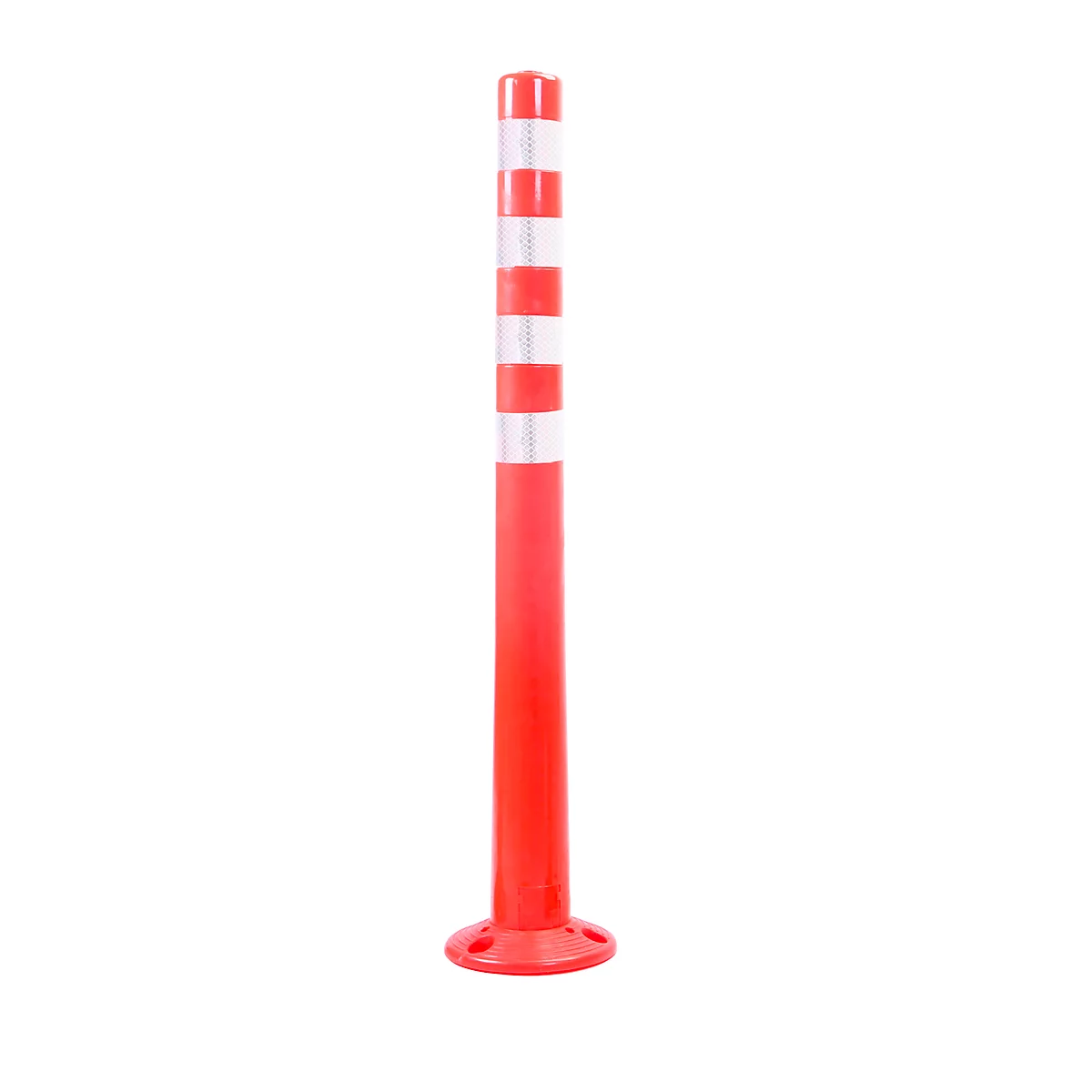 Roter Absperrpfosten mit reflektierenden weissen Streifen auf weissem Hintergrund.