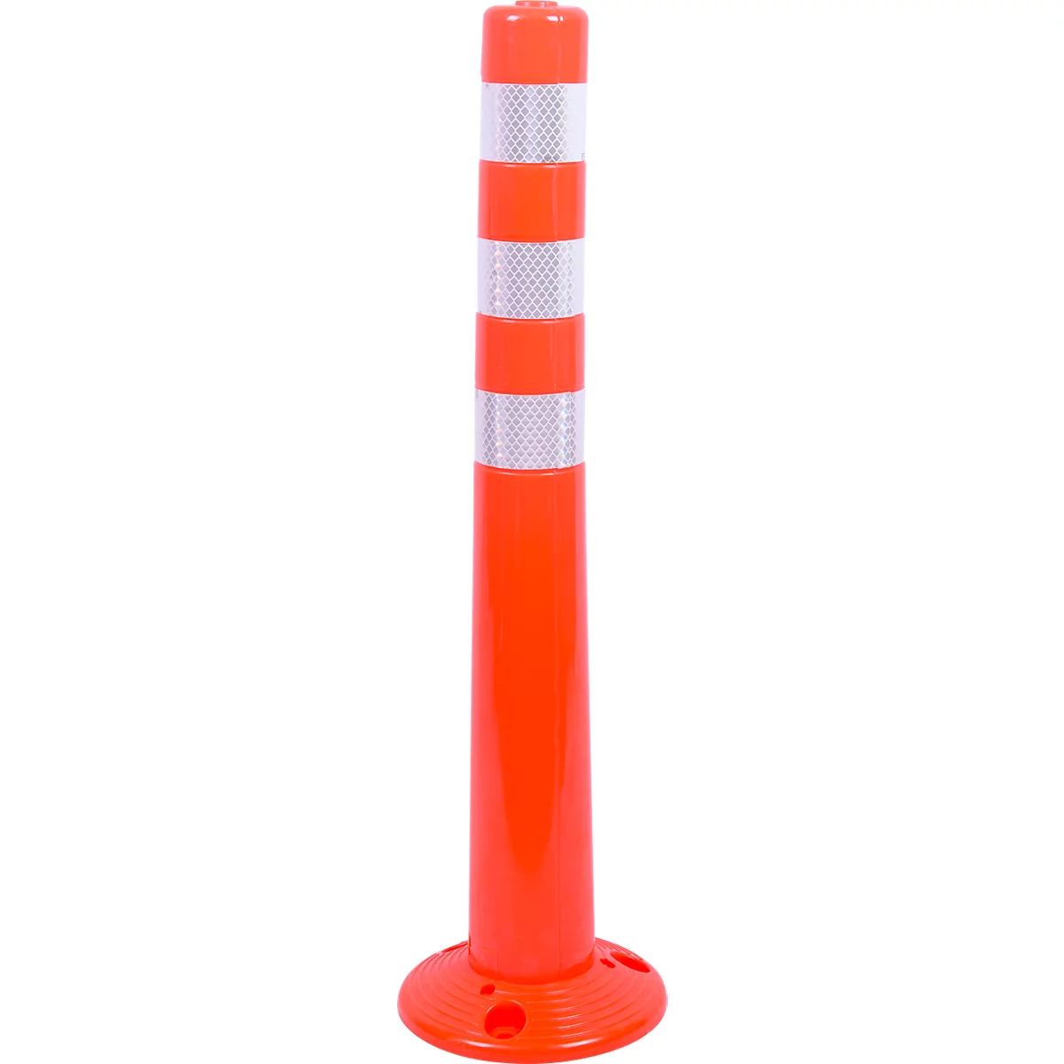 Leuchtend orangefarbener Leitpfosten mit drei reflektierenden silbernen Streifen auf weissem Hintergrund.