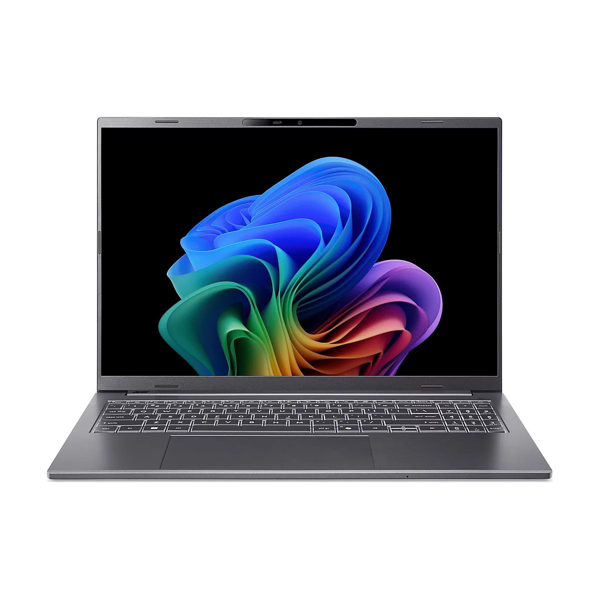 Ein silberner Laptop mit schwarzem Bildschirm, auf dem ein farbenfrohes, abstraktes 3D-Bild dargestellt ist. Die Tastatur ist beleuchtet.
