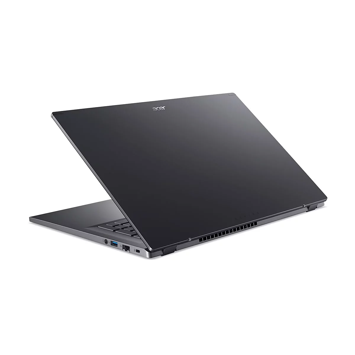 Dunkelgraues Acer Aspire Laptop, leicht geöffnet, vor weißem Hintergrund. Das Acer-Logo ist oben auf dem Deckel zu sehen.