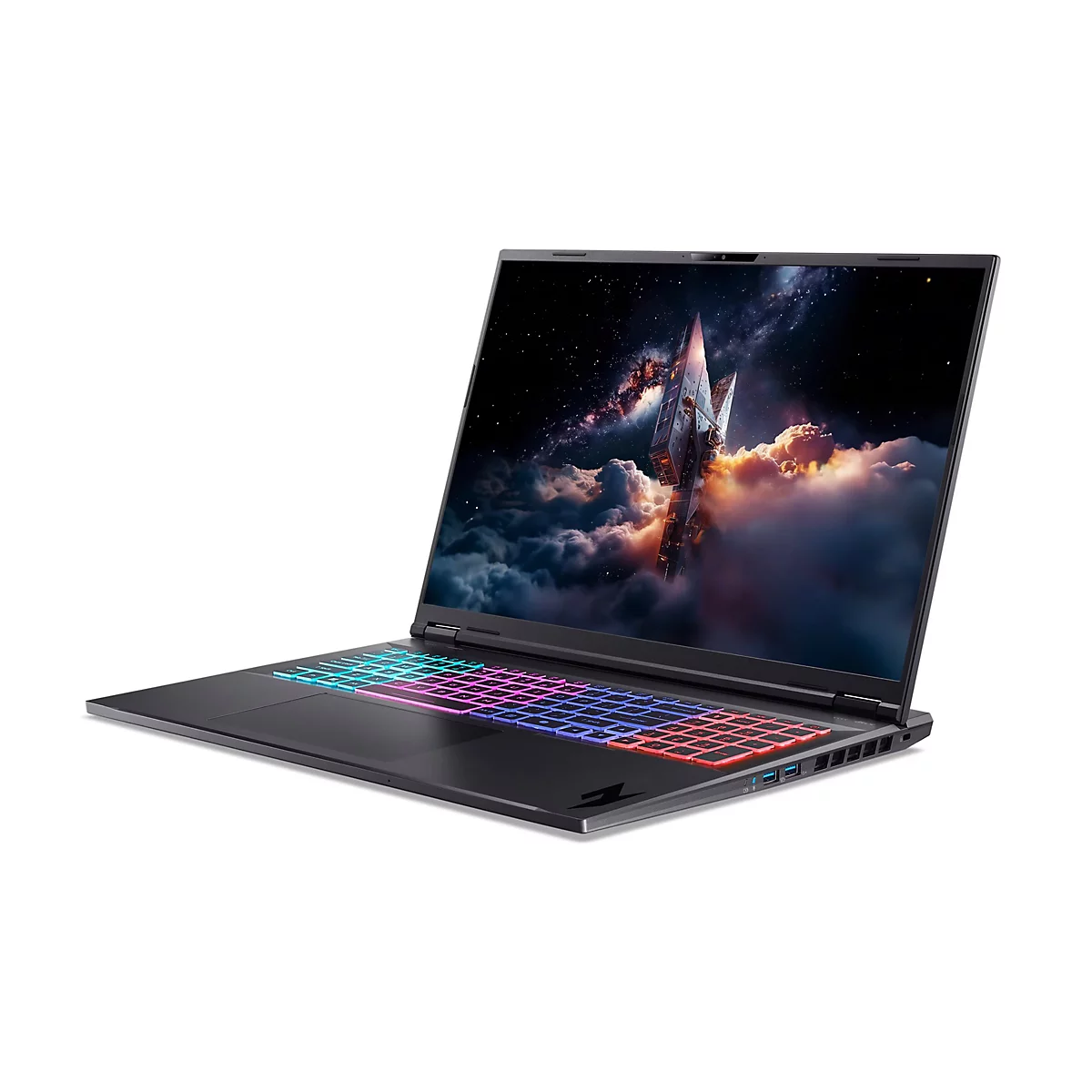 Schwarzer Laptop mit geöffnetem Deckel, Tastatur mit RGB-Beleuchtung, Bildschirm mit Weltraum-Grafik. Blickwinkel von links unten.