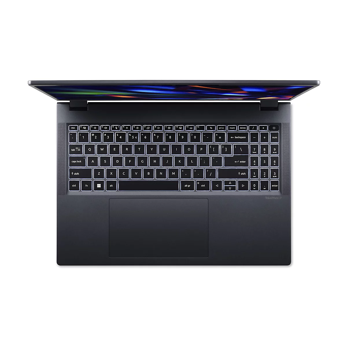 Draufsicht auf einen schwarzen Laptop, der geöffnet auf einem weißen Hintergrund liegt. Die Tastaturbeleuchtung ist aktiviert.