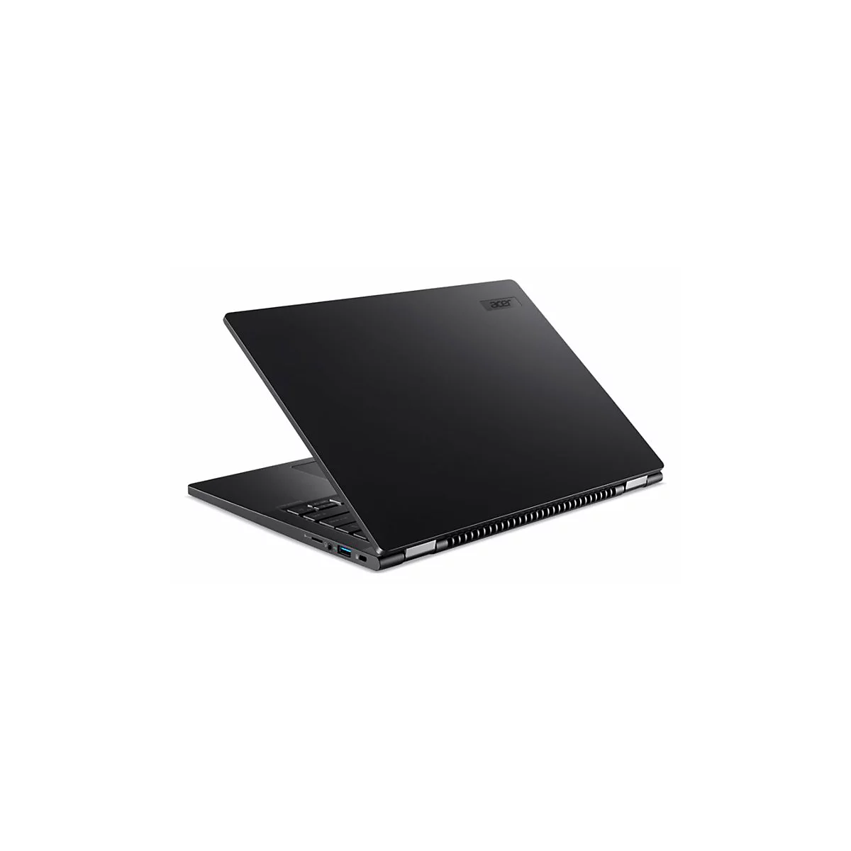 Schwarzes Acer Notebook, halb geöffnet auf weißem Hintergrund. Der Name Acer ist oben rechts zu sehen.