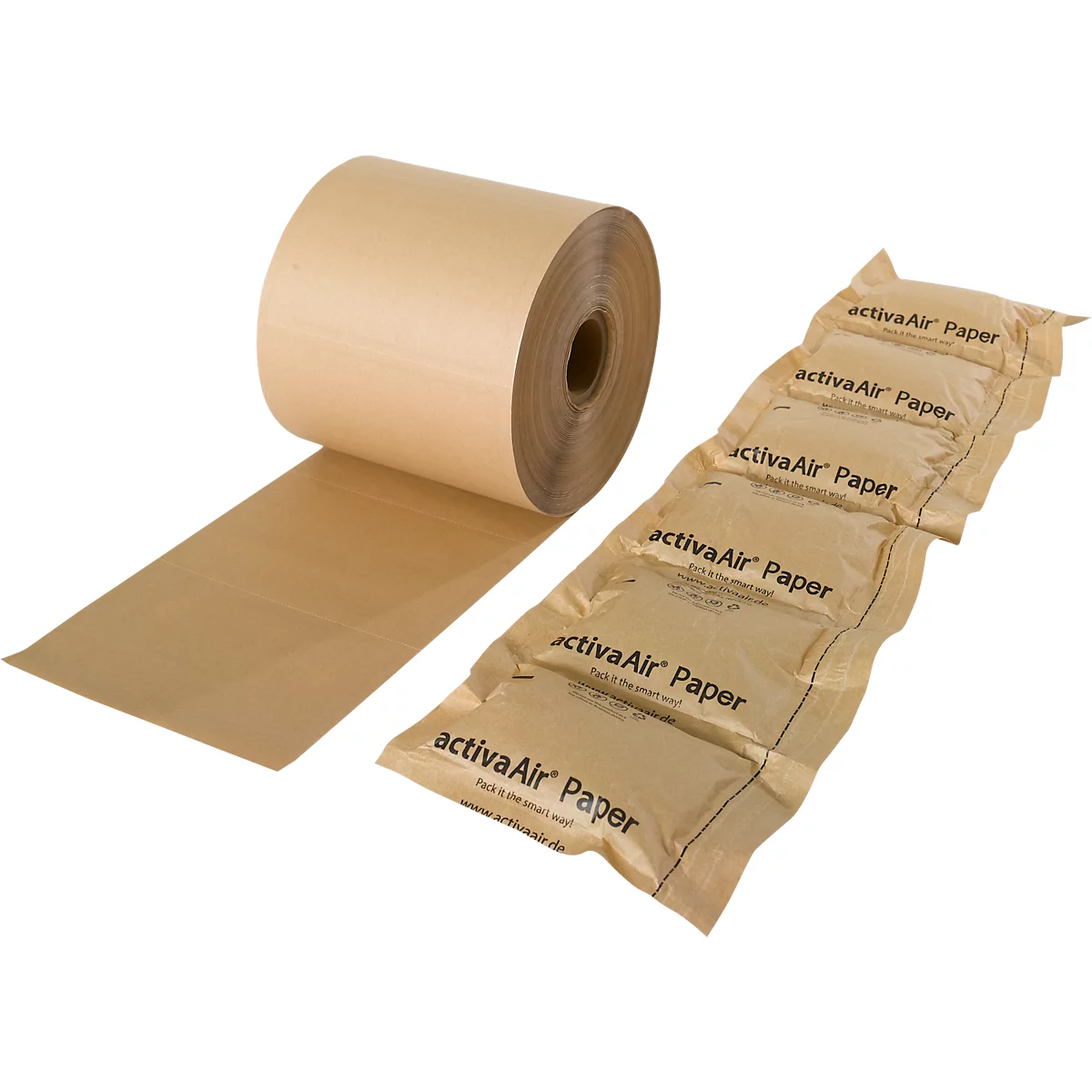 Rolle Packpapier neben gepolsterten Luftpolsterbeuteln, beide in braunem Papier. Auf den Beuteln steht activaAir Paper.
