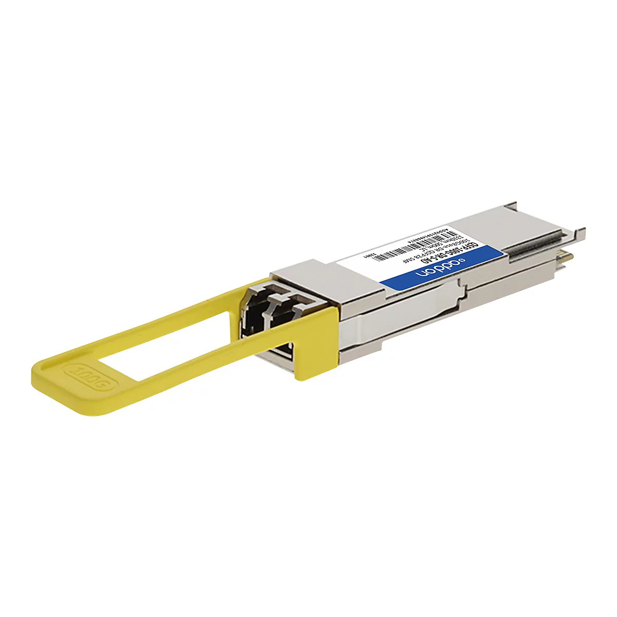 Ein silbernes QSFP28-Glasfaser-Transceiver-Modul mit einem gelben Entriegelungshebel vor weißem Hintergrund.