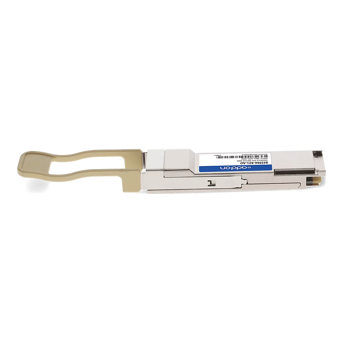 Ein silberner QSFP28-Transceiver mit beigem Entriegelungshebel vor weißem Hintergrund.