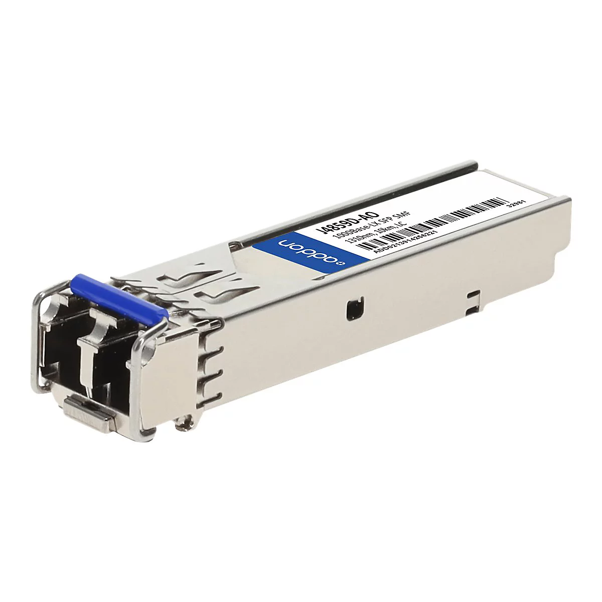 Ein metallisches SFP-Transceiver-Modul mit blauem Hebel auf weißem Hintergrund.