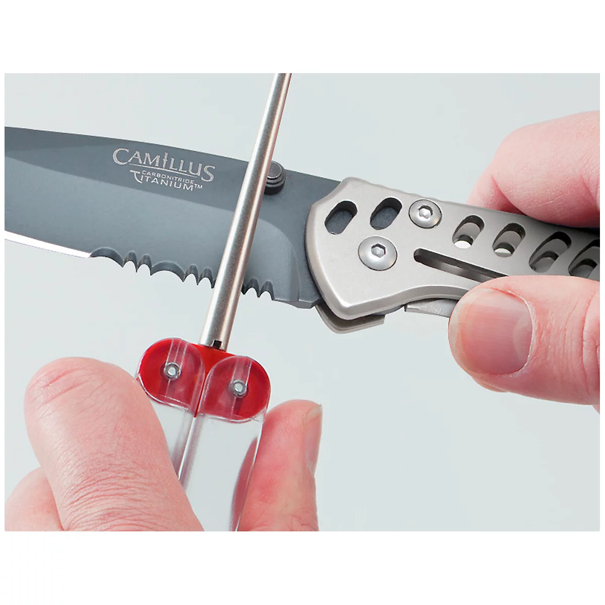 Aiguisoir diamant DMT DiaFold, pour couteaux dentelés, conique, fin 25 µ, dentelé, peut être utilisé à sec et à l'eau, manches pliants, L 112,5 mm, rouge