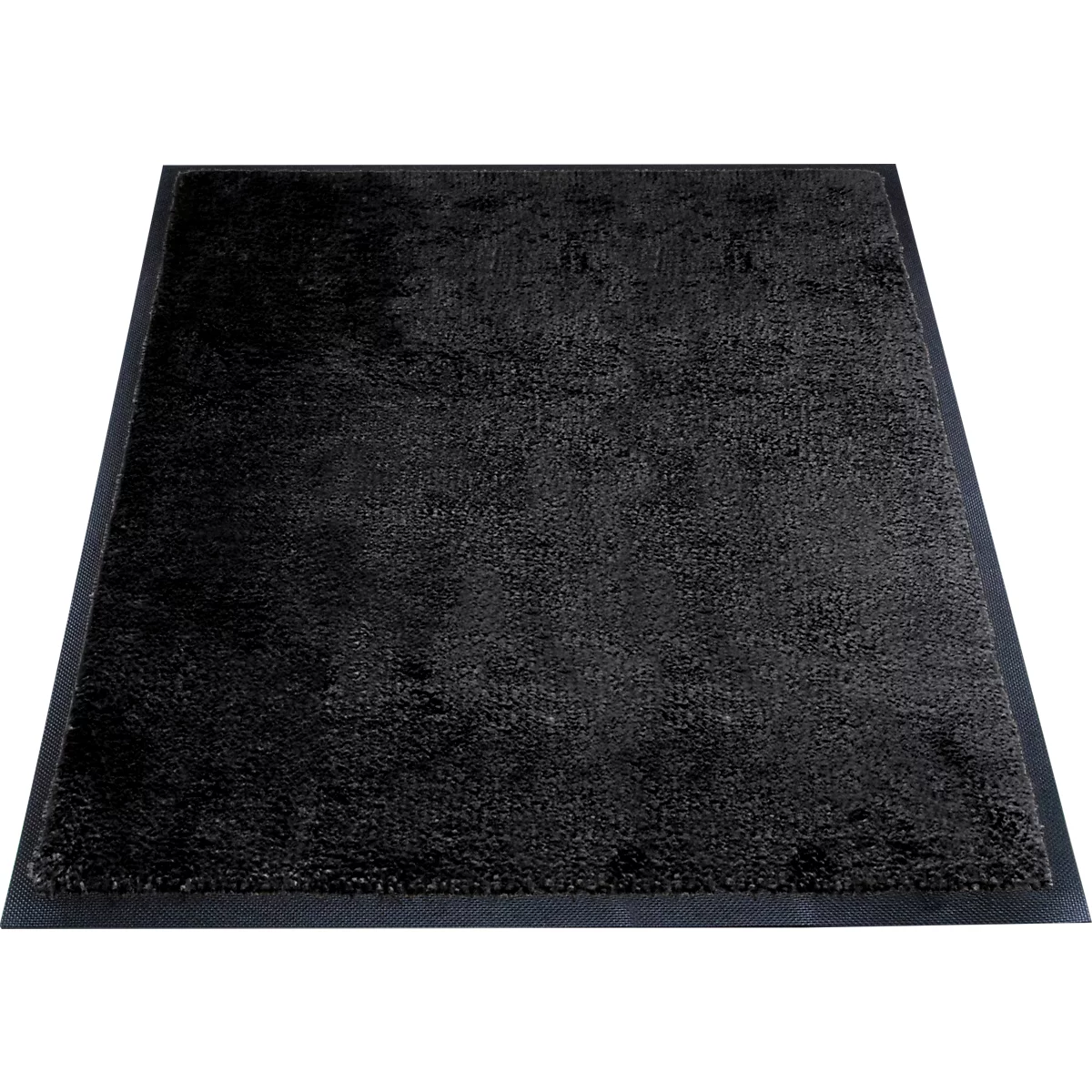 Alfombra negra con marco oscuro. La superficie es ligeramente texturizada.
