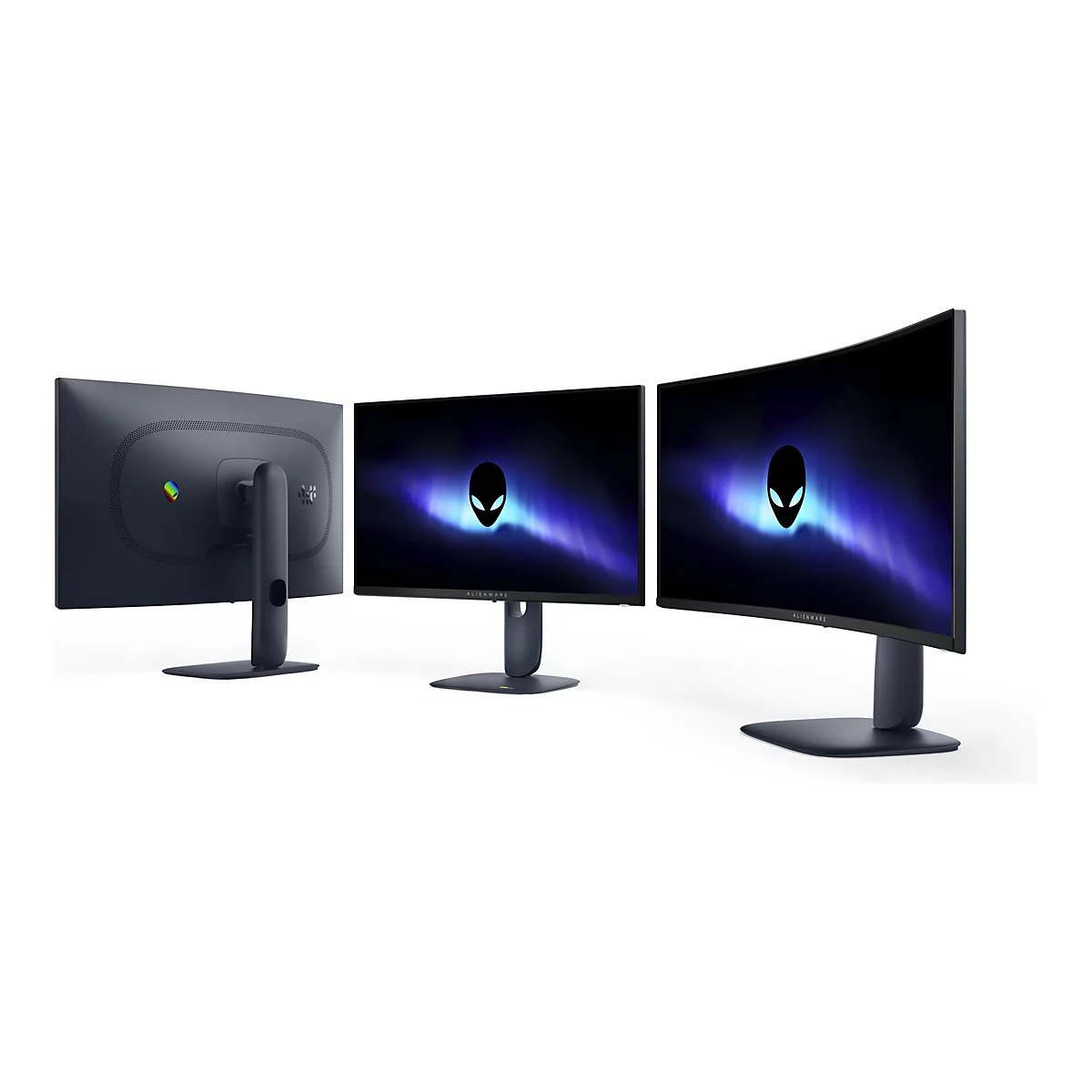 Drei Alienware Monitore, einer von hinten, zwei von vorne. Die Bildschirme zeigen das Alienware-Logo vor blauem Hintergrund.