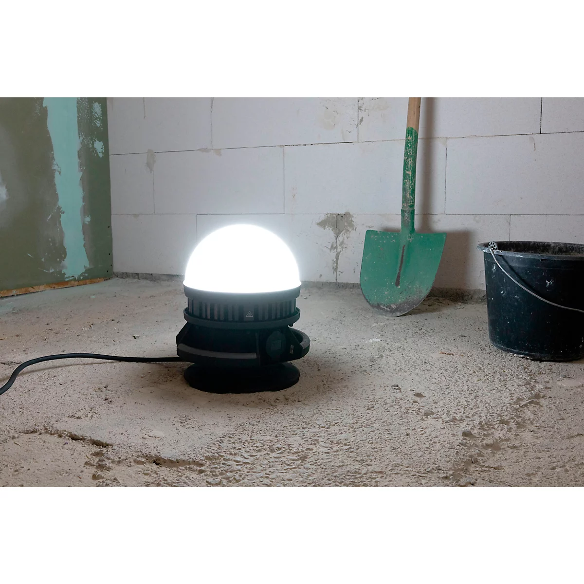 Ansmann Ball Light LED werklamp, 100 W, 11500 lm, 6500 K, 360°, IP54, geïntegreerd stopcontact, ophanghaak, kabellengte 5 m, kunststof