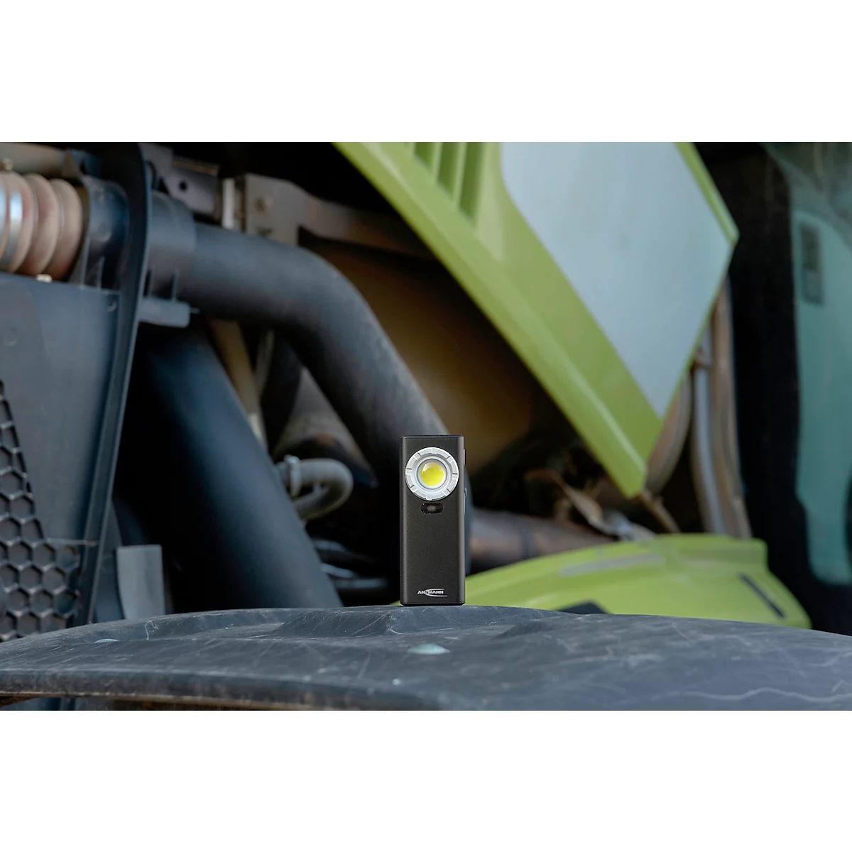 ANSMANN WL1200R-DS Lampe de travail, 1 200 lumens, batterie, IPX6/IK07, trois niveaux de luminosité, avec aimant de maintien et clip ceinture, noir