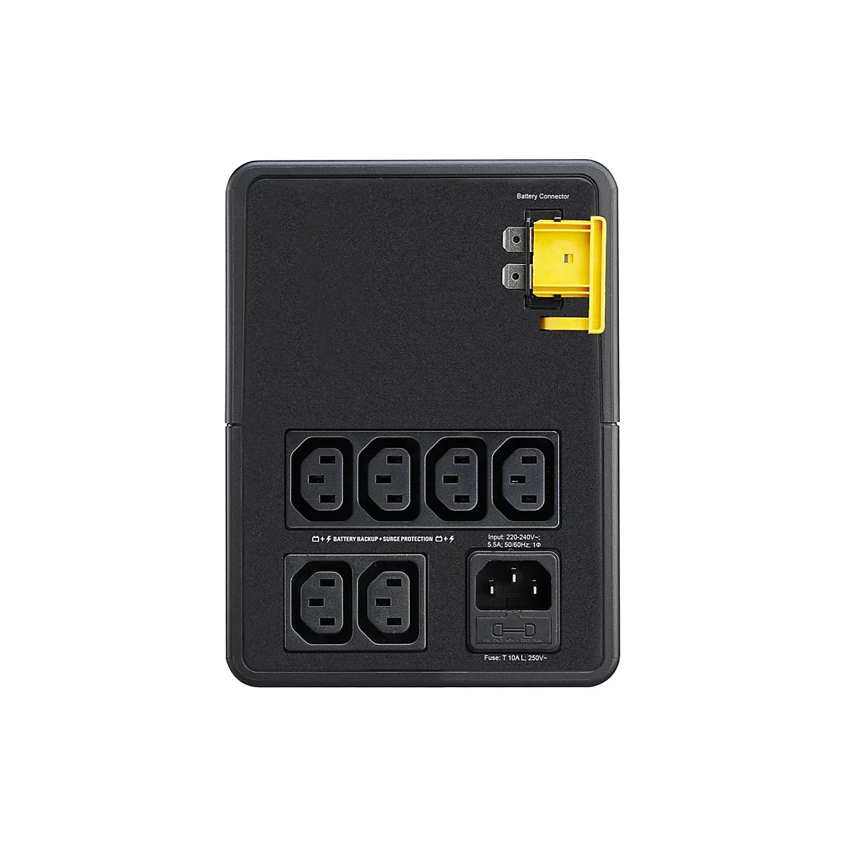Rückansicht einer schwarzen USV-Anlage. Mehrere Steckdosen, ein gelber Batterieverbindungsstecker und Text sind sichtbar.