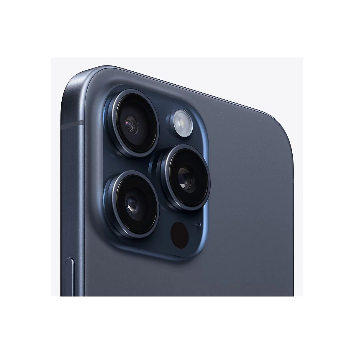 Nahaufnahme der Rückseite eines blauen iPhones mit drei Kameras, einem Blitz und einem Mikrofon.