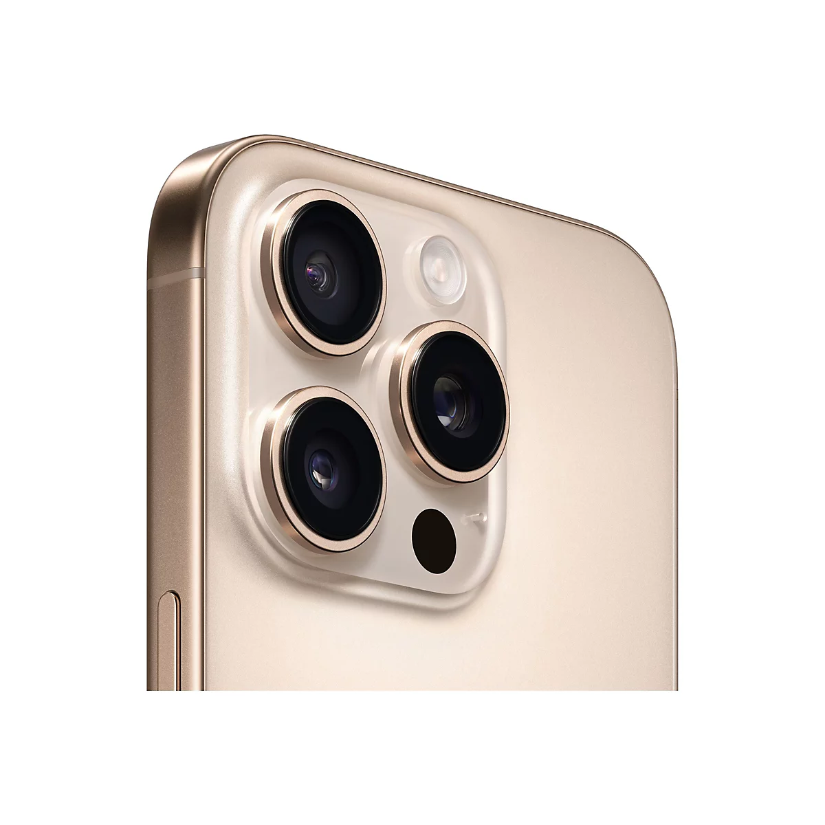 Nahaufnahme der Rückseite eines goldfarbenen Smartphones mit drei Kameras und einem Blitz, vor weißem Hintergrund.