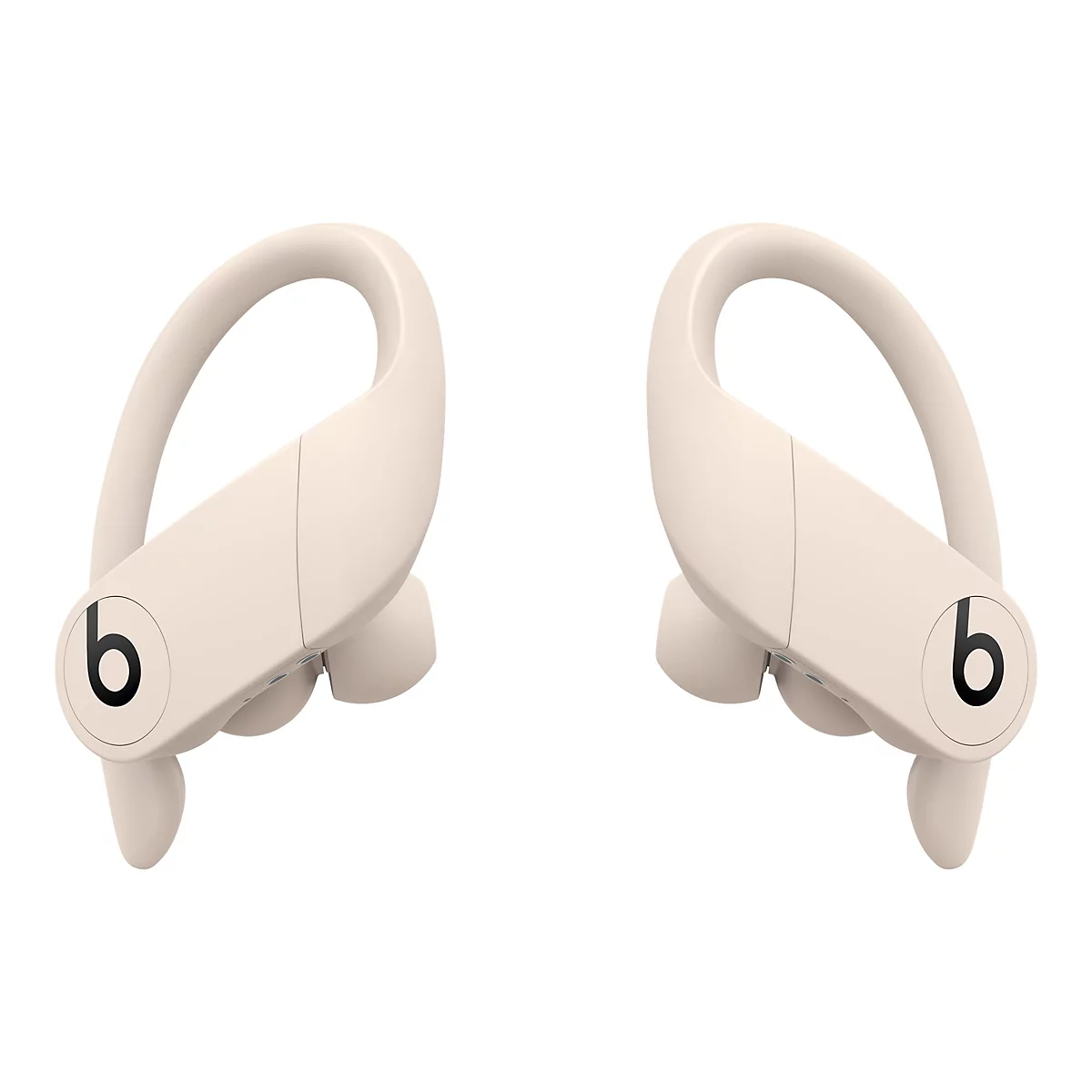 Zwei cremefarbene Beats Powerbeats Pro Ohrhörer auf weißem Hintergrund. Jedes hat ein „b“ Logo.