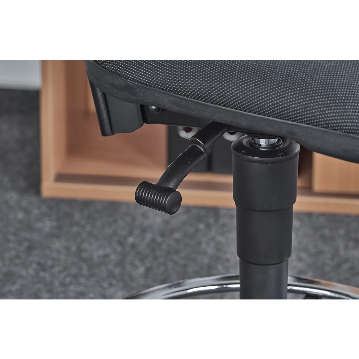 Arbeitsstuhl COUNTER Basic, Sitz-Stopp-Rollen, anthrazit