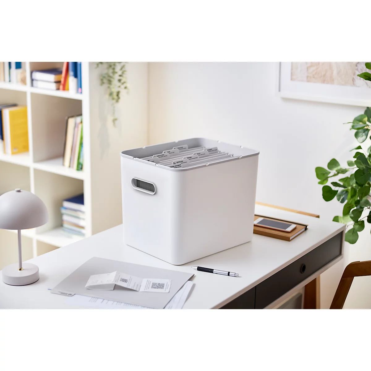 Archivbox Rotho My Paper, stapelbar, bis 23 kg, 10 Hängemappen, abnehmbarer Deckel, Grifflöcher, L 370 x B 290 x H 295 mm, Recycling-Kunststoff, weiss
