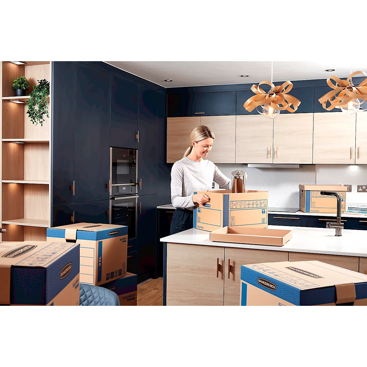 Archivbox SmoothMove™ Prime FastFold®, Volumen 47,5 l, vorgedruckte Beschriftungsfelder, abnehmbarer Deckel, Tragegriffe, stapelbar, FSC®-Karton, 100 % recycelbar, 5 Stück