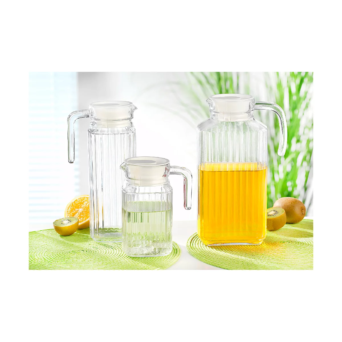 Arcoroc QUADRO pichet 0,5 L, verre avec couvercle plastique blanc, 157 x 85 mm, gain de place pour la porte du réfrigérateur