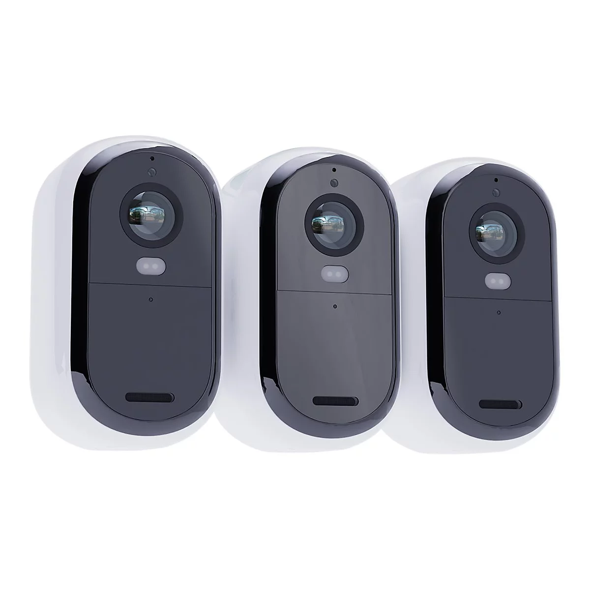 Drei weiße Sicherheitskameras mit schwarzen Fronten. Jede Kamera hat eine Linse, einen Knopf und ein kleines Loch.