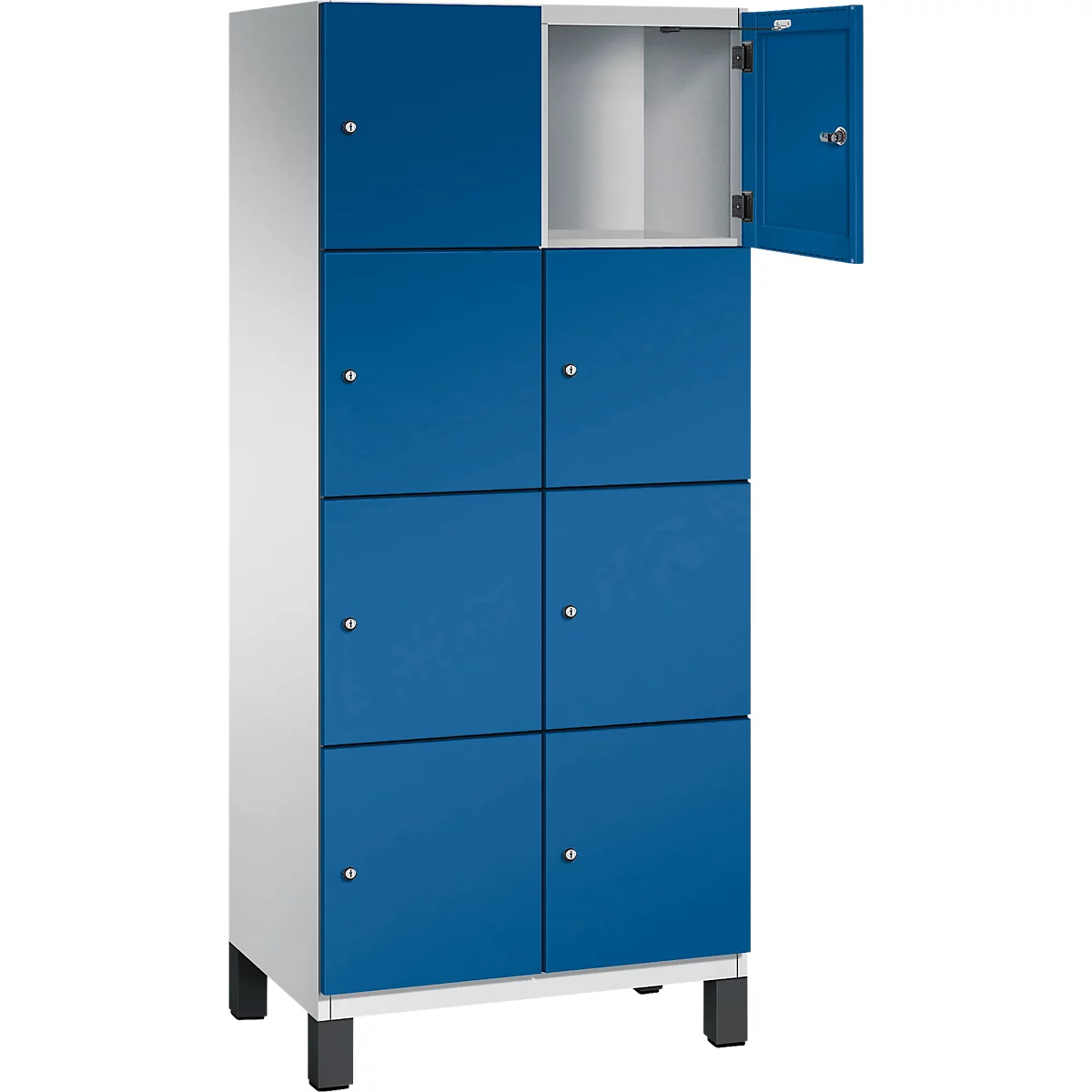 Vestiaire bleu avec une porte ouverte, des poignées argentées et des pieds noirs.