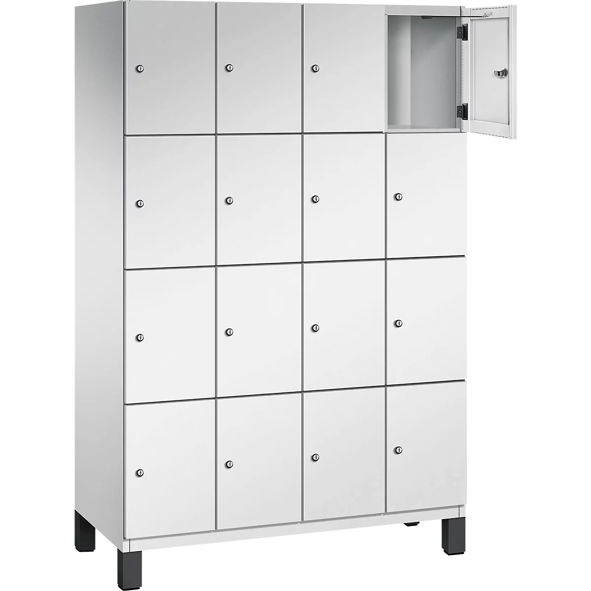 Casier blanc avec 16 portes, dont une ouverte. Sur une base noire.