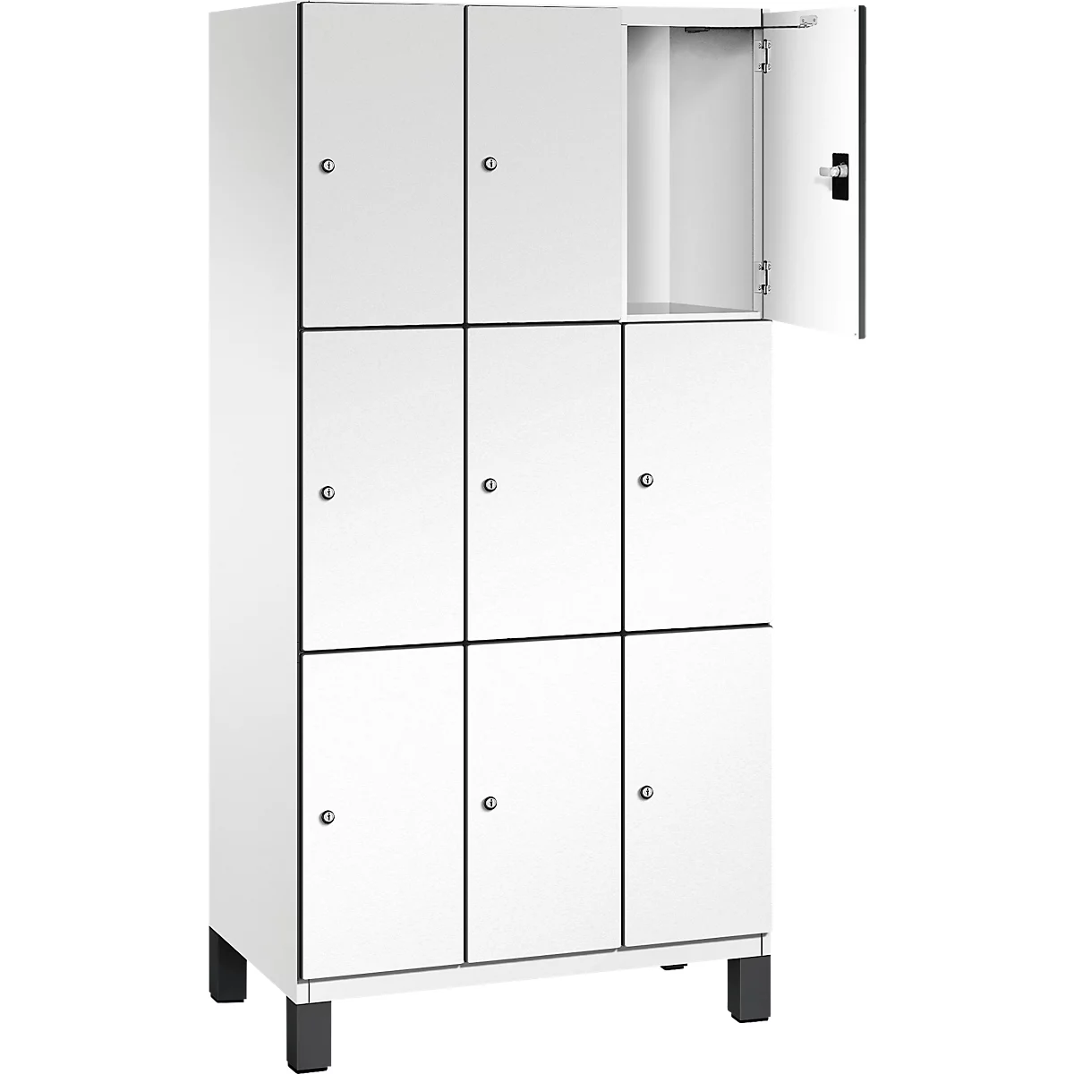 Casier blanc avec neuf compartiments; une porte ouverte.