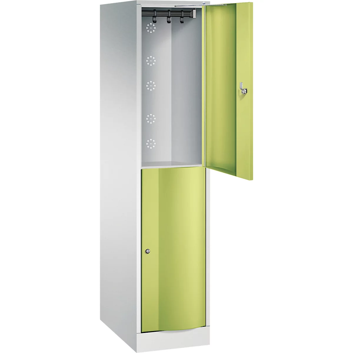 Casier blanc avec la porte partiellement ouverte. Des crochets et des trous de ventilation sont visibles à l'intérieur.