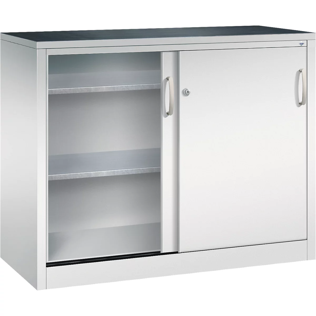 Armoire métallique grise avec portes coulissantes sur fond neutre.