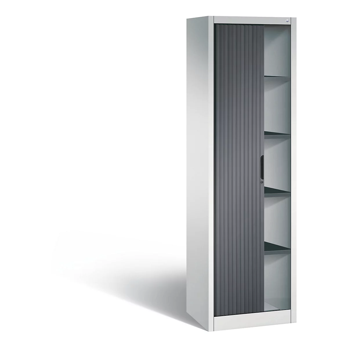 Une armoire de bureau blanche avec une porte roulante grise, ouverte. Des étagères sont visibles derrière.