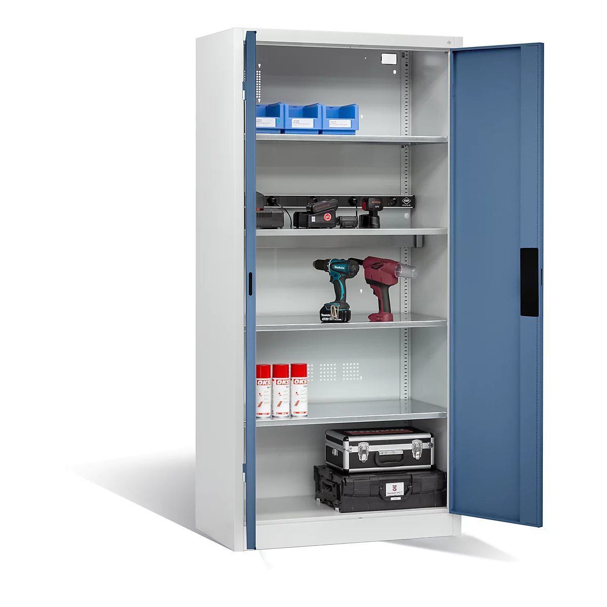 Armoire de charge sur batterie Basic de C+P avec portes en tôle pleine, H 1950 x L 930 x P 500 mm, gris clair/bleu lointain