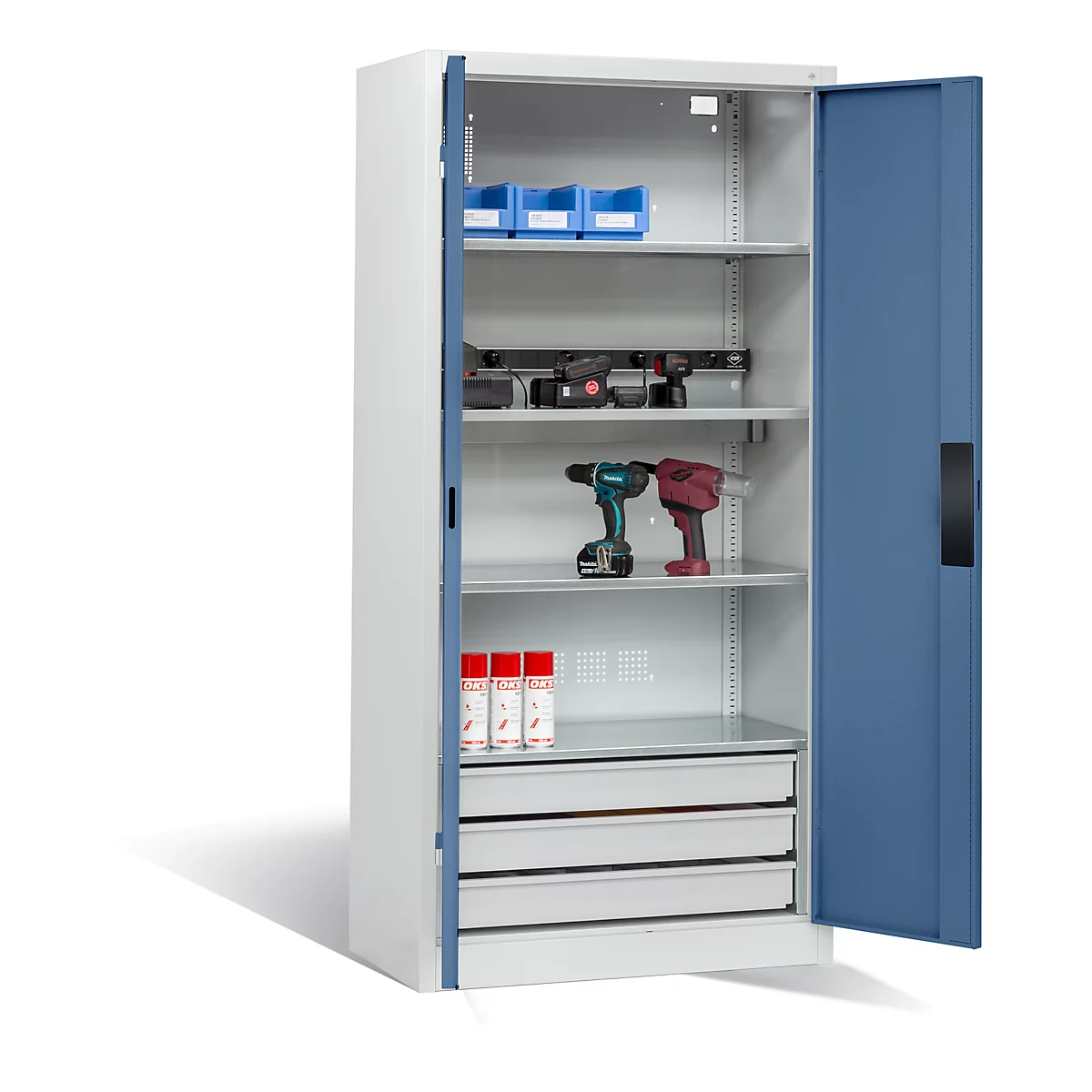 Armoire de charge sur batterie Basic de C+P avec portes en tôle pleine, H 1950 x L 930 x P 500 mm, gris clair/bleu lointain