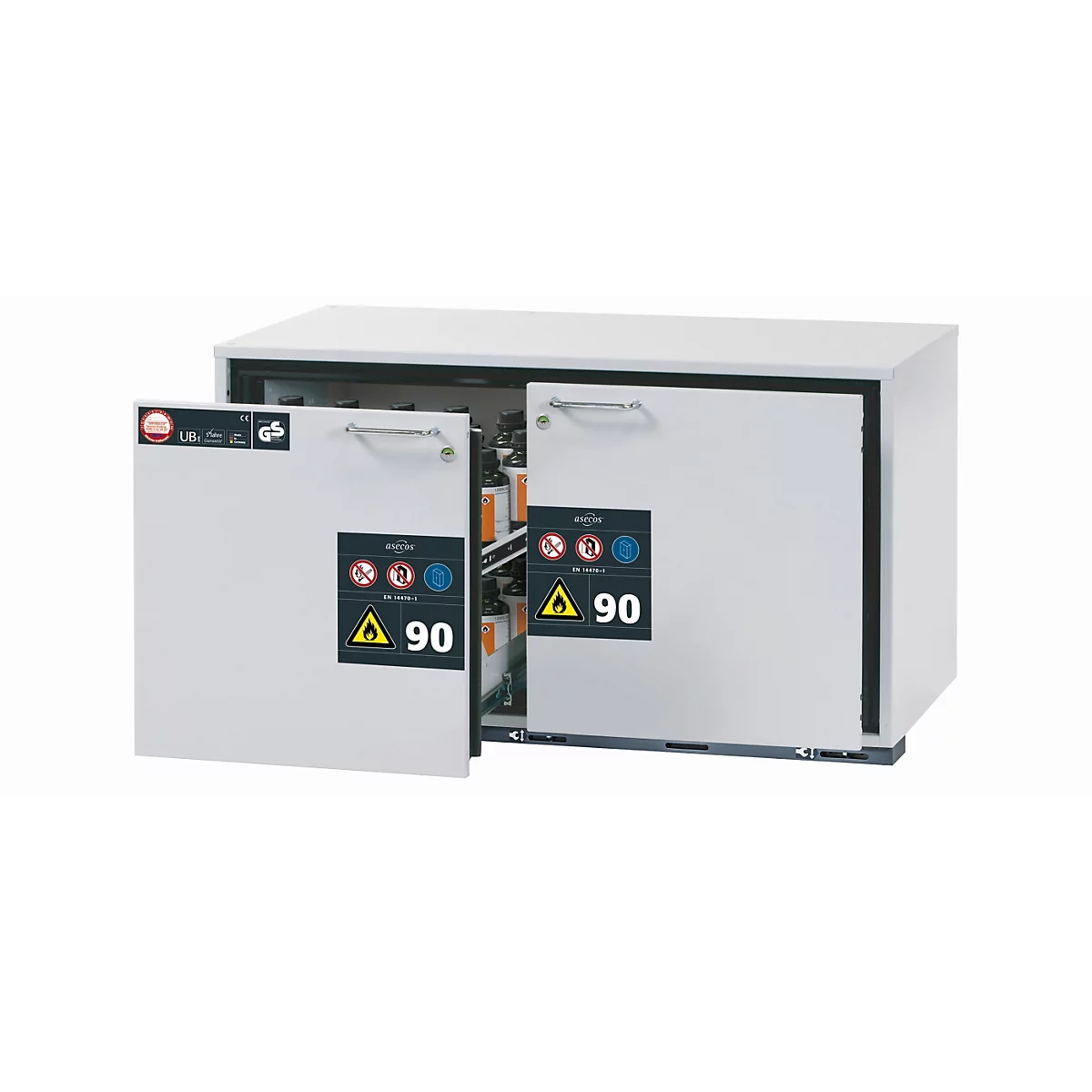 Armoire de protection incendie blanche avec porte ouverte. Panneaux d'avertissement et le chiffre 90 sur la porte.