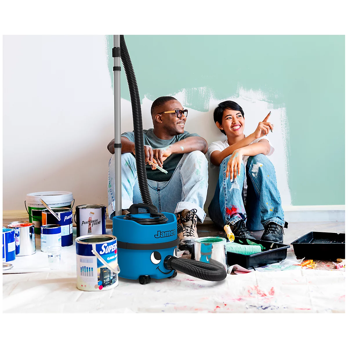 Aspirateur James JVP180-11, 620 W, 2300 mmWS, volume 8 L, filtre durable, longueur de câble 10 m, avec accessoires