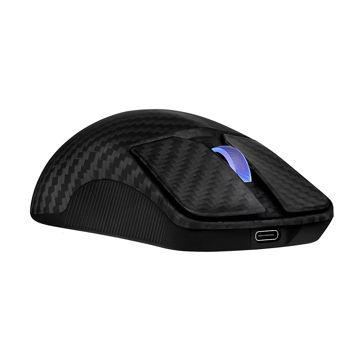 Eine kabellose Computermaus in Schwarz mit Carbonfaser-Design. Der Maus-Knopf leuchtet blau.