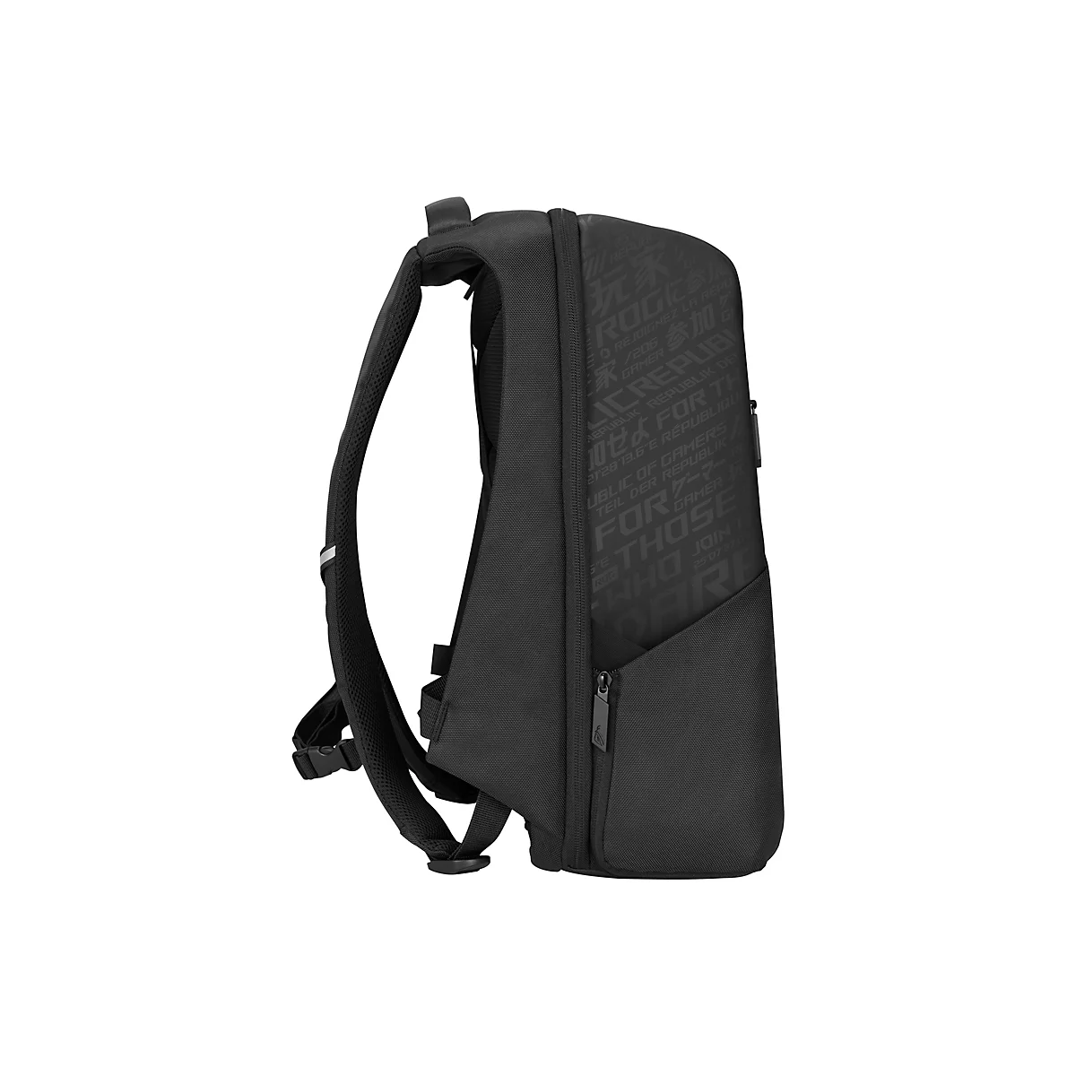 Schwarzer Gaming-Rucksack von der Seite mit aufgedrucktem Muster und ASUS ROG Logo-Reißverschluss.