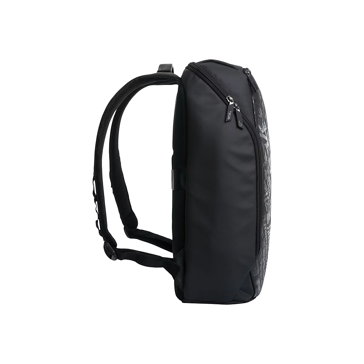 Schwarzer Gaming-Rucksack in Seitenansicht mit ROG-Logo an den Reißverschlüssen vor weißem Hintergrund.