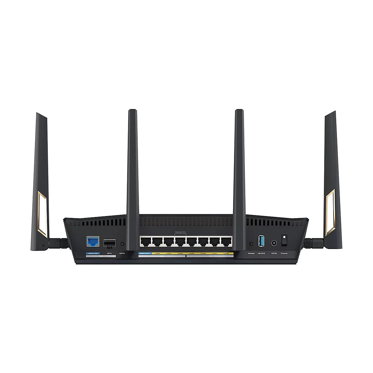 Schwarzer Router mit Antennen. Anschlüsse für Internet und Geräte auf der Rückseite, schwarzer Hintergrund.