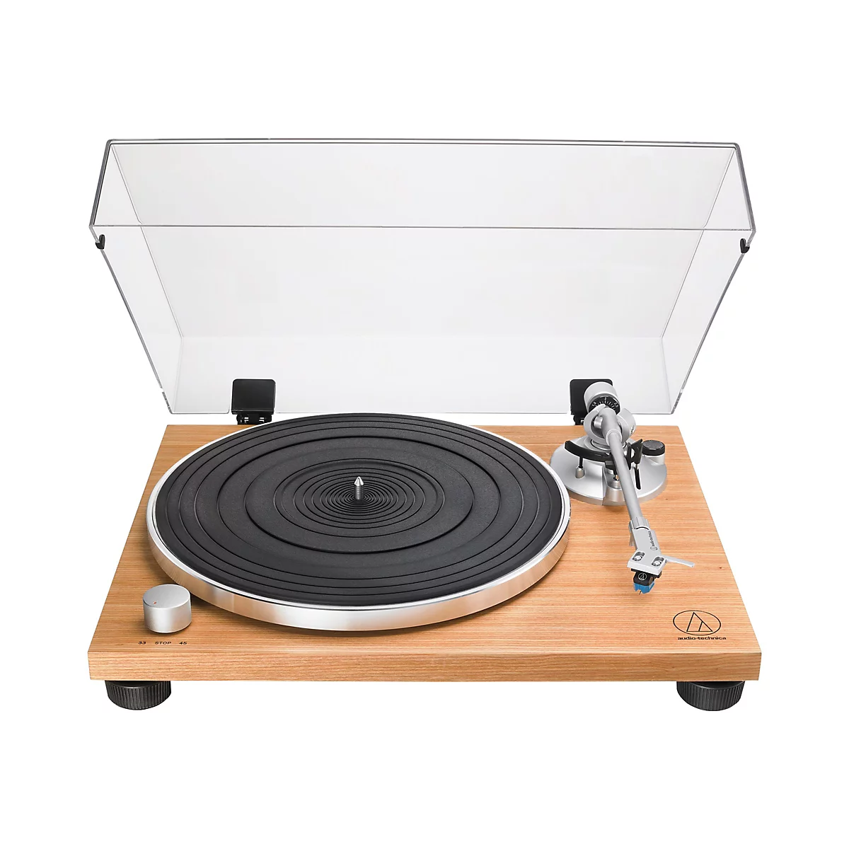 Audio-Technica Plattenspieler mit Holzgehäuse, schwarzem Plattenteller und transparenter Staubschutzhaube.