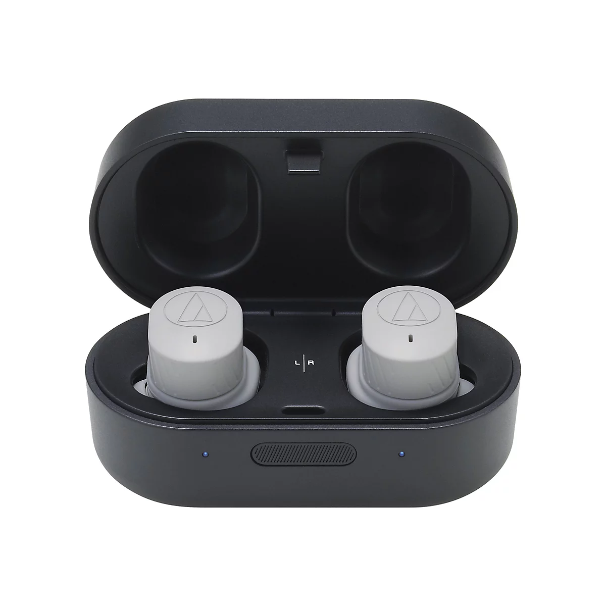Geöffnetes schwarzes Ladeetui mit zwei hellgrauen kabellosen Ohrhörern mit Audio-Technica-Logo.