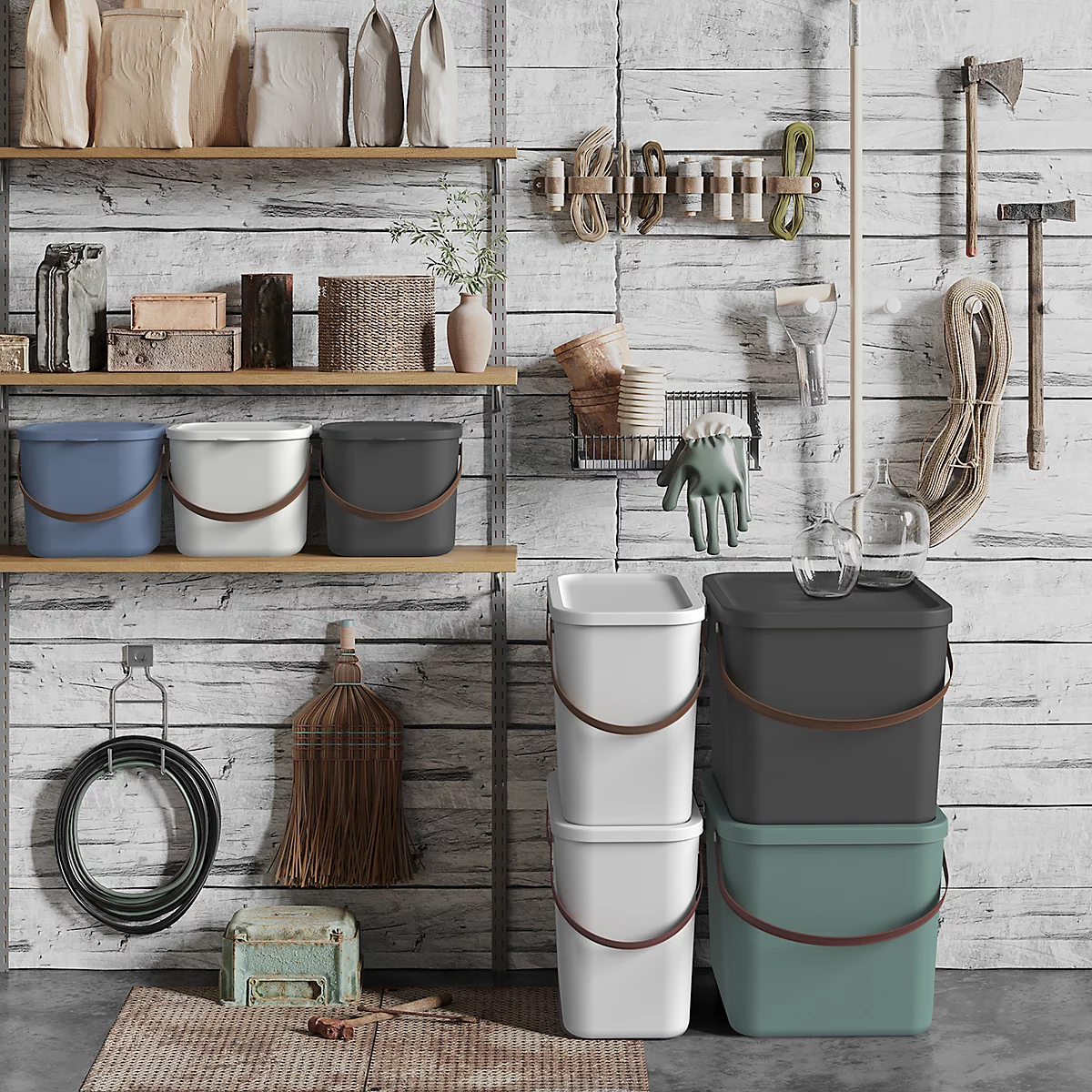 Aufbewahrungsbox ALBULA, mit Deckel, 40 Liter, Bügelgriff, stapelbar, aus recyceltem Kunststoff, B 400 x T 358 x H 340 mm, grün