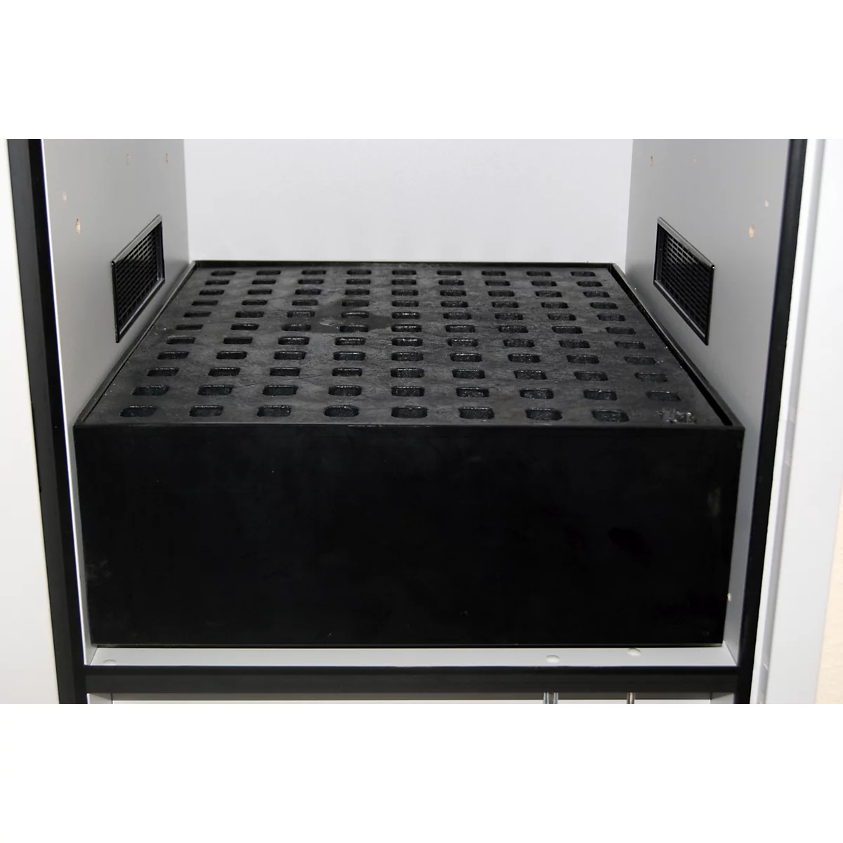 Auffangwanne für asecos Säuren- und Laugenschränke der SL-Serie, Polyethylen, B 471 x T 567 x H 173 mm, 33,5 l, bis 70 kg
