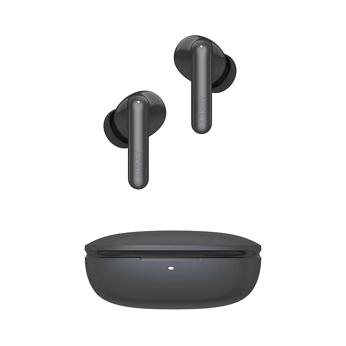Écouteurs sans fil noirs et étui de chargement. « AUKEY » est visible sur les écouteurs.