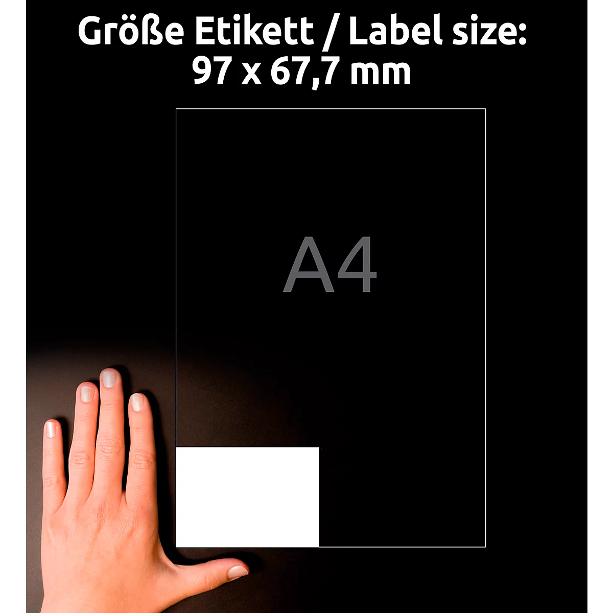 A hand holding a transparent A4 paper. A rectangular white label is on the bottom right. The inscription "Größe Etikett / Label size: 97 x 67,7 mm" is at the top.