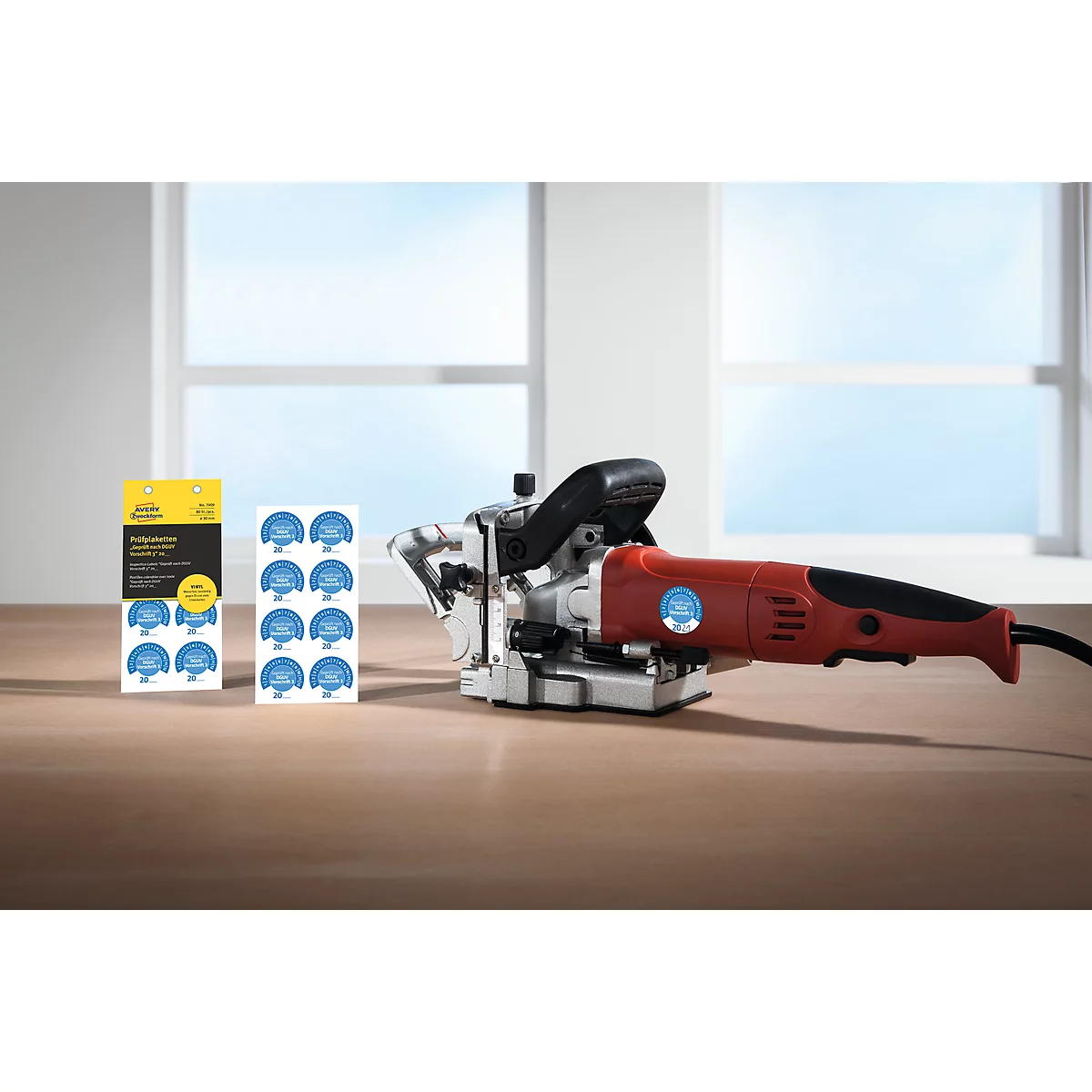 Avery Zweckform 7909 Prüfplaketten „DGUV Vorschrift 3“ 20__ zum Selbereintragen, extrem robust, Ø 30 mm, 80 Stück/10 Bogen, Vinylfolie, blau