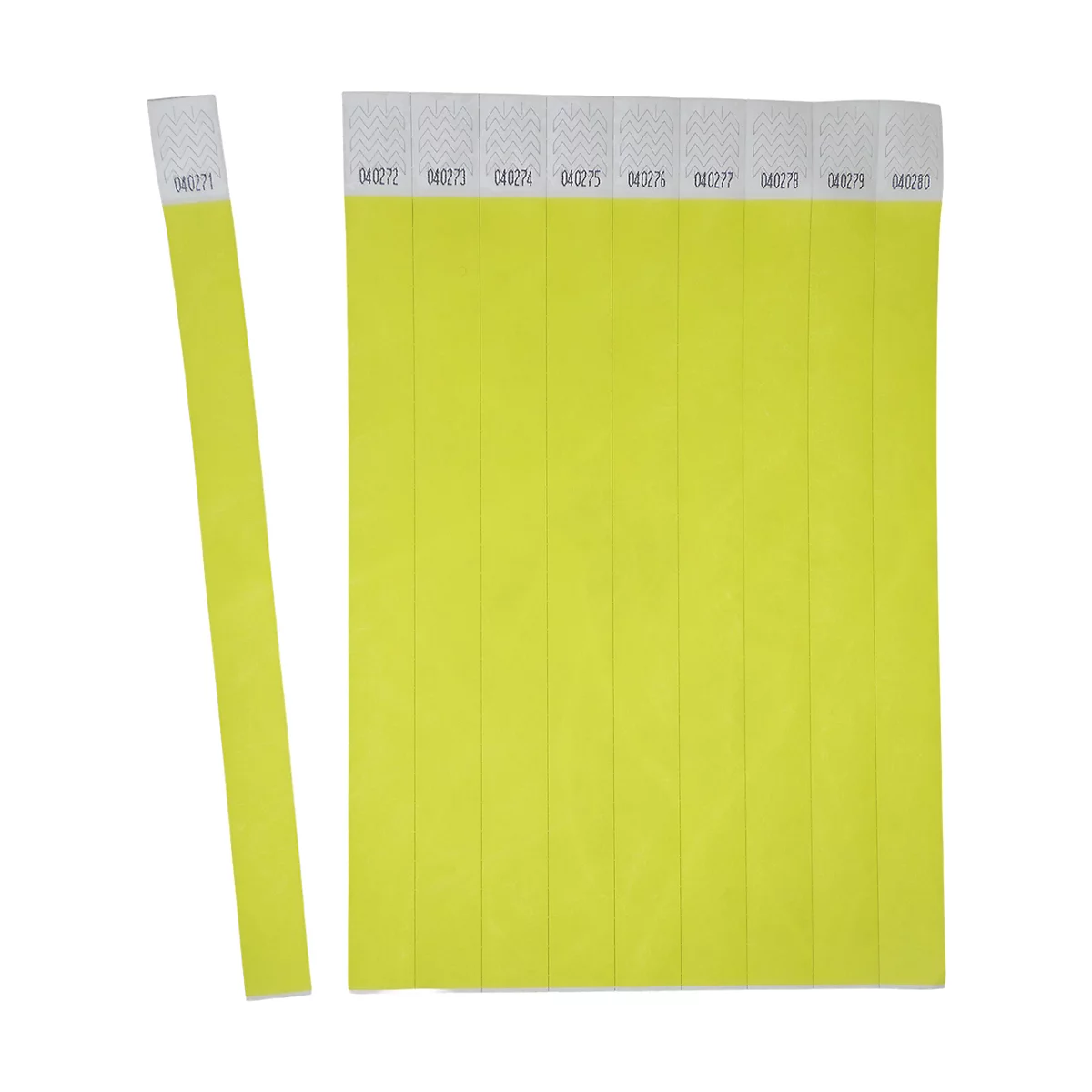 Mehrere neon-gelbe Einlassbänder aus Papier, eines separat, alle mit aufgedruckten fortlaufenden Nummern.
