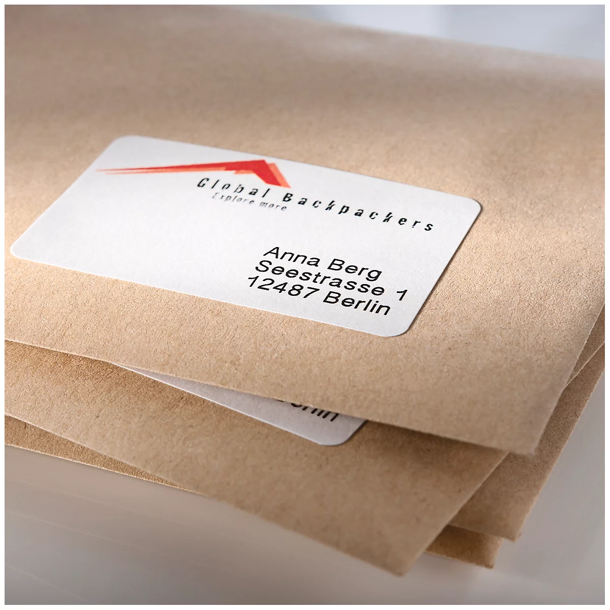 Avery® Zweckform Versand-Etiketten LR7168, permanenthaftend, druckergeeignet, Recycling-Papier, rechteckig, naturweiß, 200 Stück auf 100 Blatt
