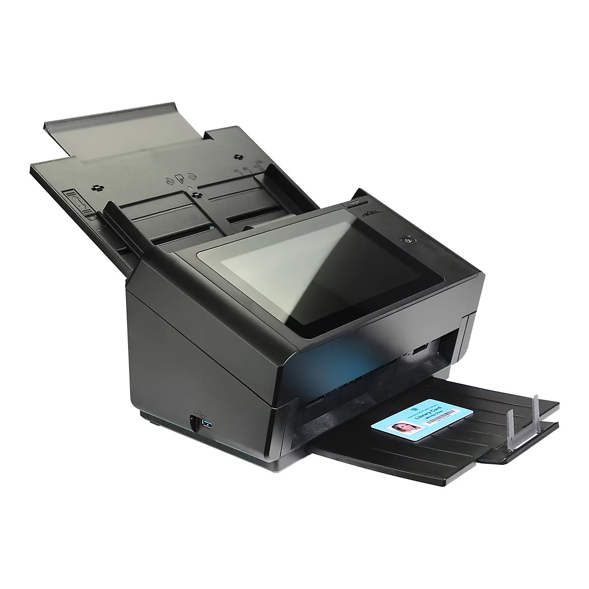 Schwarzer Dokumentenscanner mit aufgesetztem Deckel und einem Bedienfeld. Eine blaue Karte liegt im Ausgabeschacht.